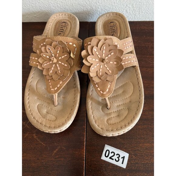 Cliffs By White Mountain Wedge Sandals Womens 9M Tan Floral Embellished Flip Flo - Picture 5 of 15